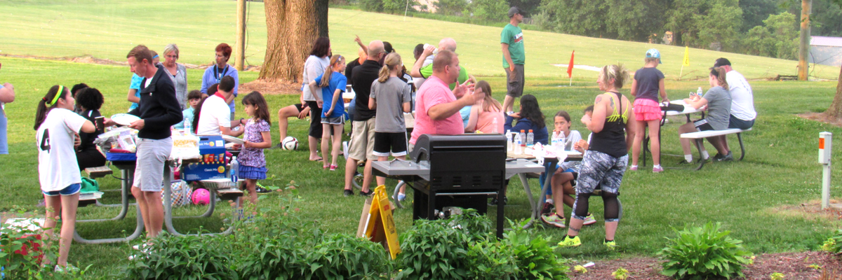 Group having a picnic 